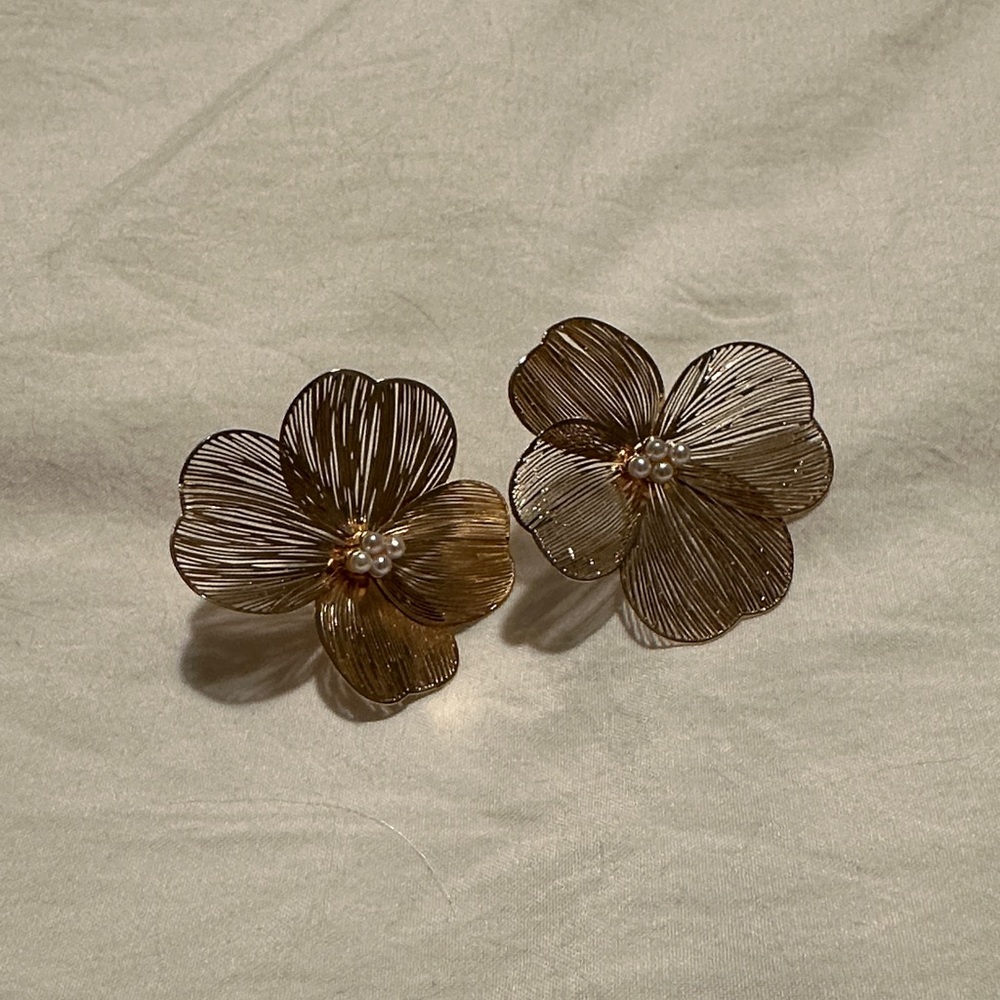 Gold Floral Wire Earrings